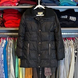 Michael Kors black 2 pocket front zipper/snap closure puffer coat size S
